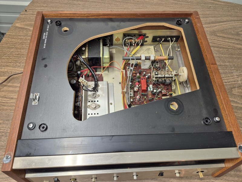 Vintage Sony HP-210 Stereo Music System FM AM Receiver Turntable Main Unit gallery