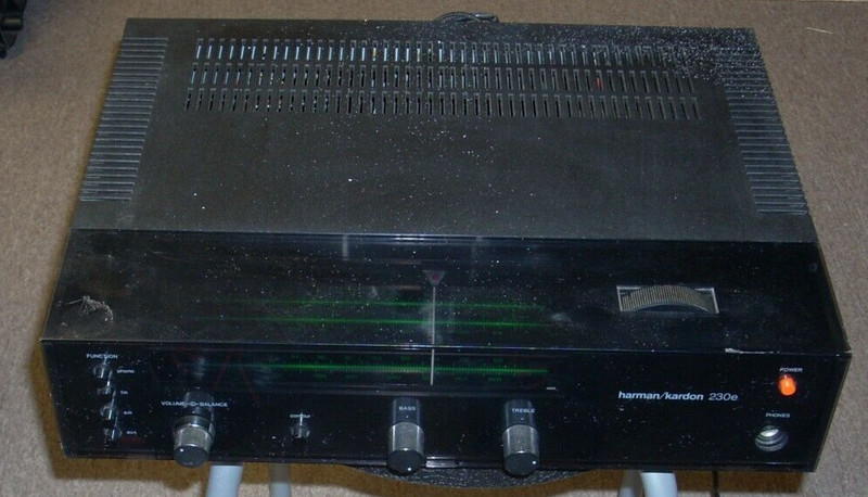 HARMAN KARDON 230e am fm solid state stereo receiver