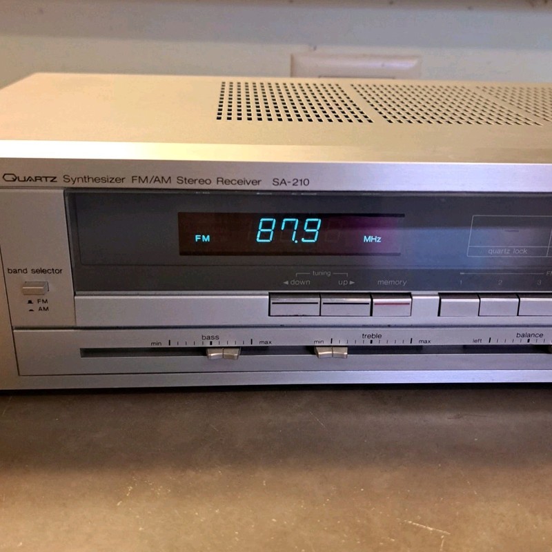 Technics SA-210 Vintage 1980's Quartz Synthesizer FM/AM Stereo Receiver Tested gallery