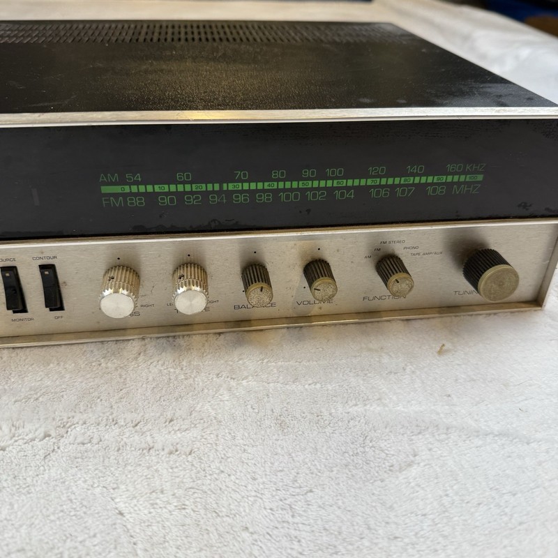Vintage Harman Kardon 330B AM/FM Stereo Receiver - Powers On needs Work gallery