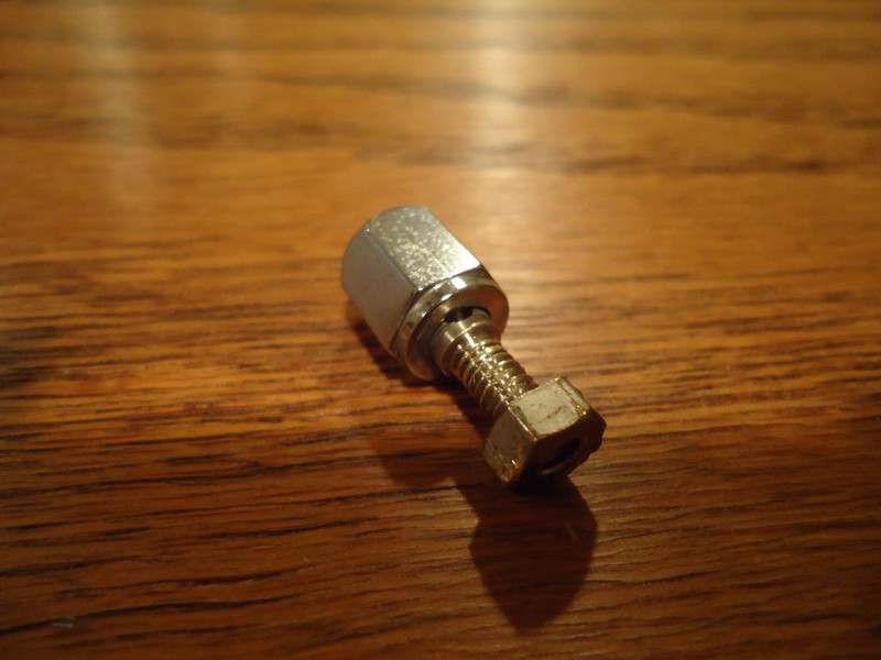 Marantz 2238 Stereo Receiver Parting Out Ground Screw Assembly gallery