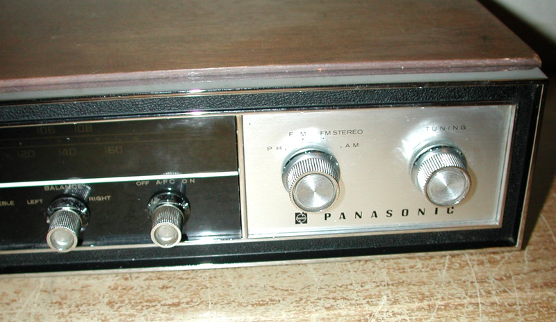 VINTAGE PANASONIC FET SOLID STATE AM/FM STEREO RECEIVER MODEL RE-7671 gallery
