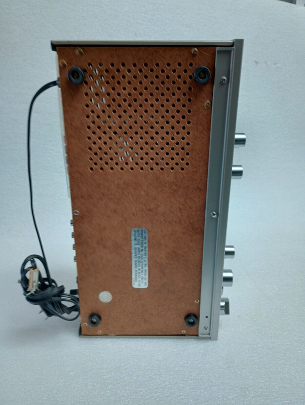 Vintage REALISTIC STA-204 AM/FM STERIO RECEIVER - TESTED - USED gallery