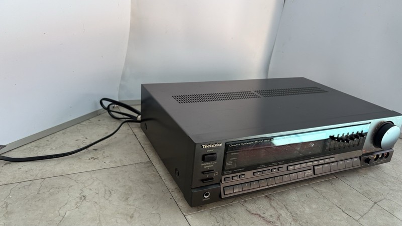 Technics SA-R277 Stereo Receiver.* Nice!* gallery
