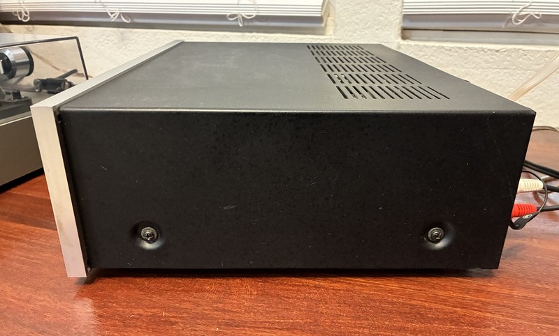 The Fisher 202 Futura Series Vintage AM-FM Stereo Receiver gallery