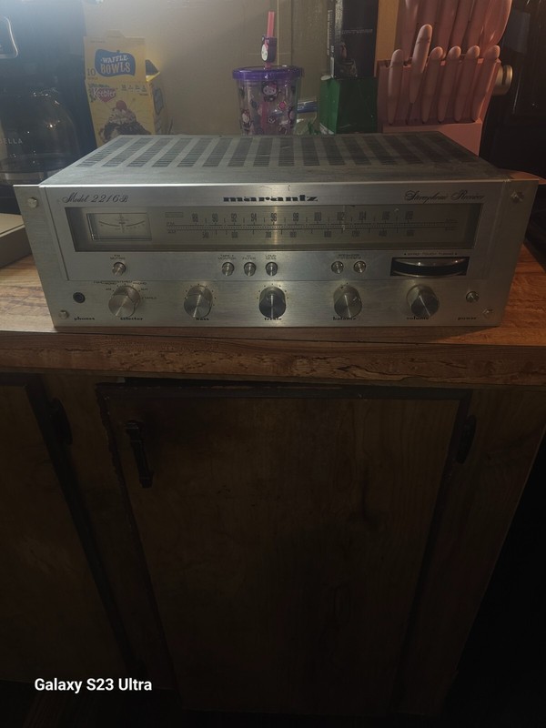 Vintage Marantz 2216 reciever gallery