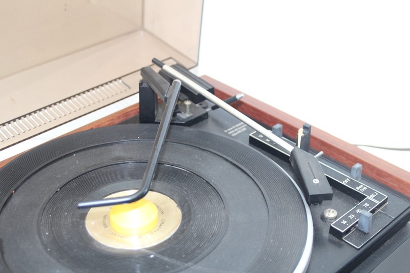 Vintage Sony HP-210 Stereo- Very Clean- Working Condition gallery