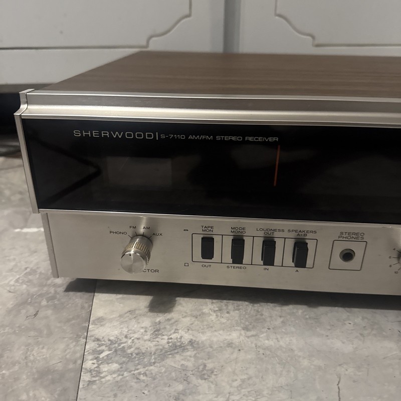 Vtg Sherwood Model S-7110 AM FM Stereo Receiver As Is For Parts gallery