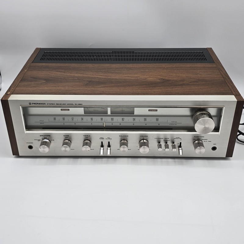 Pioneer SX-650 Receiver, Excellent Preowned Condition. Tested Working.