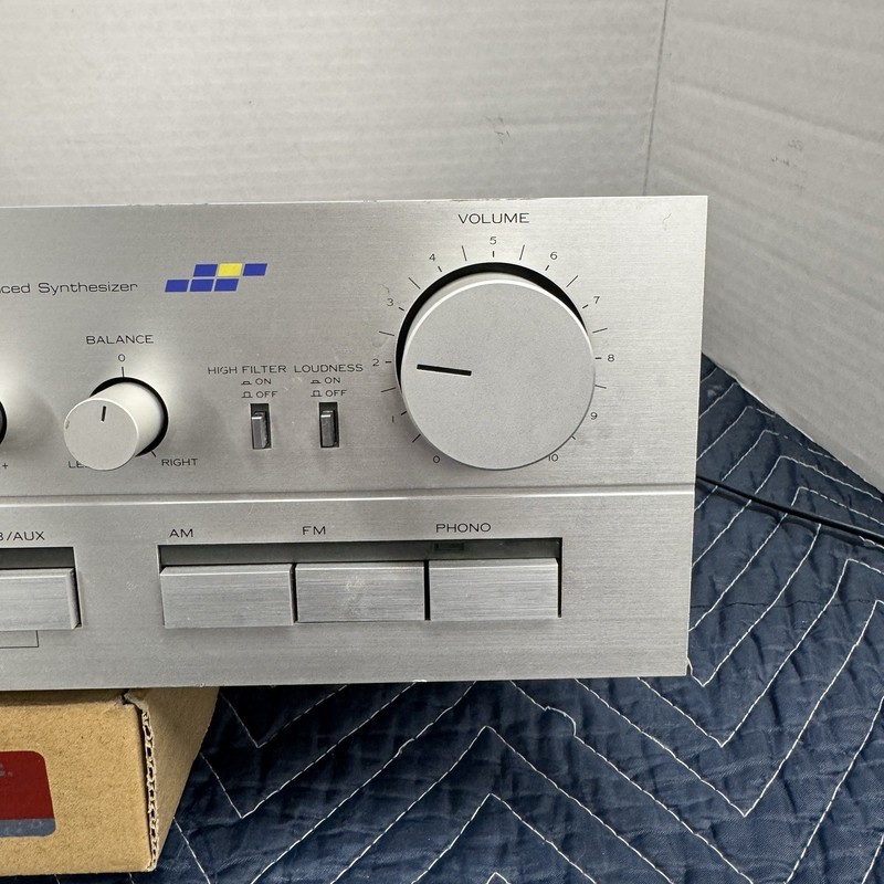 KENWOOD KR-820 VINTAGE AM/FM STEREO RECEIVER - SERVICED - CLEANED - TESTED gallery