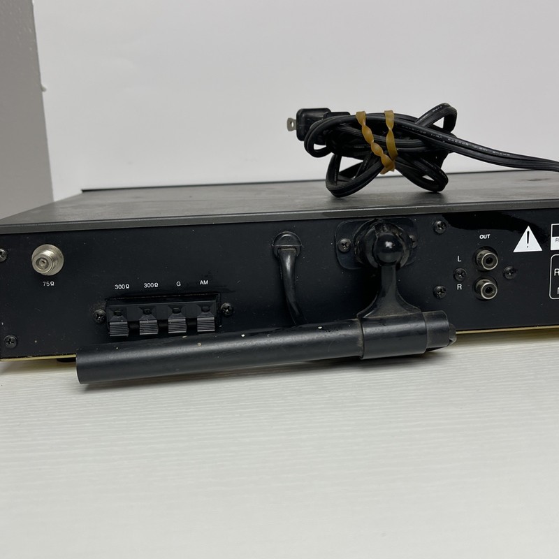 NAD Stereo AM/FM Tuner 4130 WORKS gallery