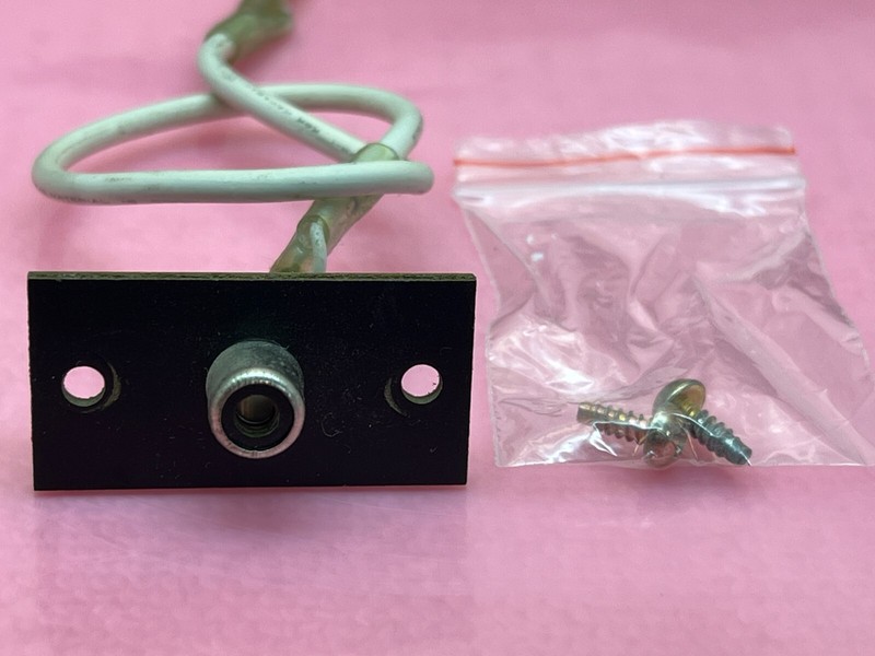 Kenwood KR-5400 Receiver, FM Det Out Jack with Screws, Fast Tracked Shipping