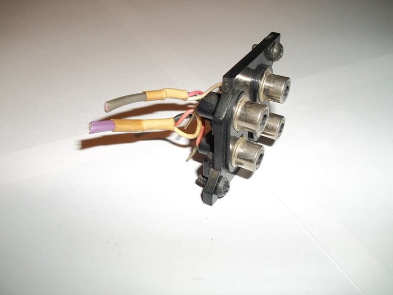 Pioneer SX-1010 SX-939 SX-9930 QX-949 QX-949-A Terminal Jack (4 Pin). AKB-014 gallery