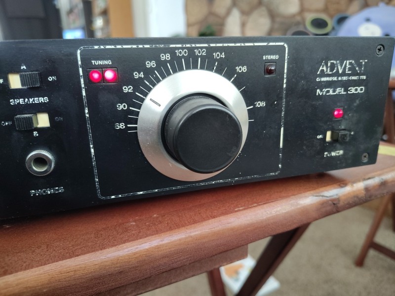 Vintage Advent Model 300 FM Stereo Receiver No.300 Tested ✅ gallery