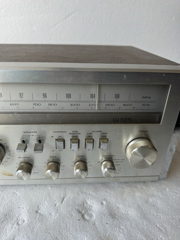 Lloyd’s R746 Vintage AM/FM Stereo Receiver Cassette Deck Working gallery
