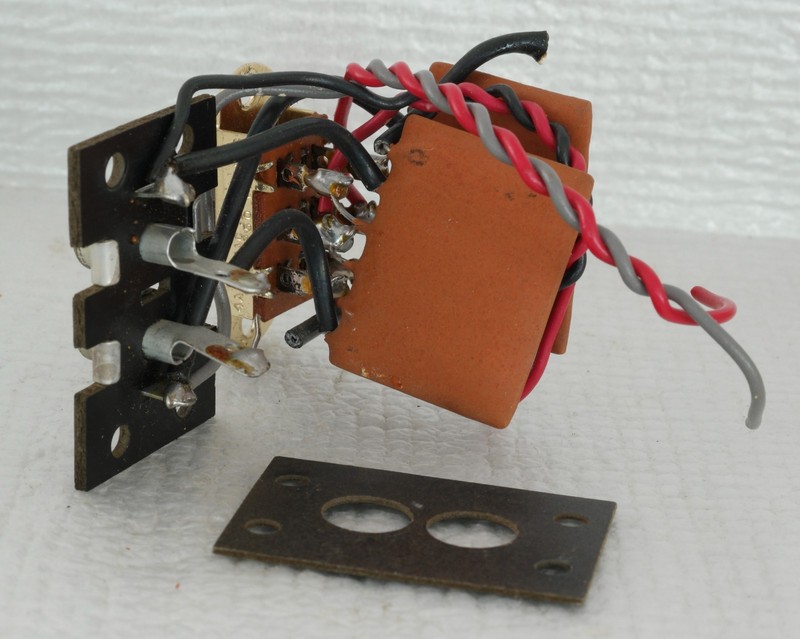 Fisher 390 Receiver Part : Phono RCA Pin Jack Terminal 2P and Slide Switch gallery