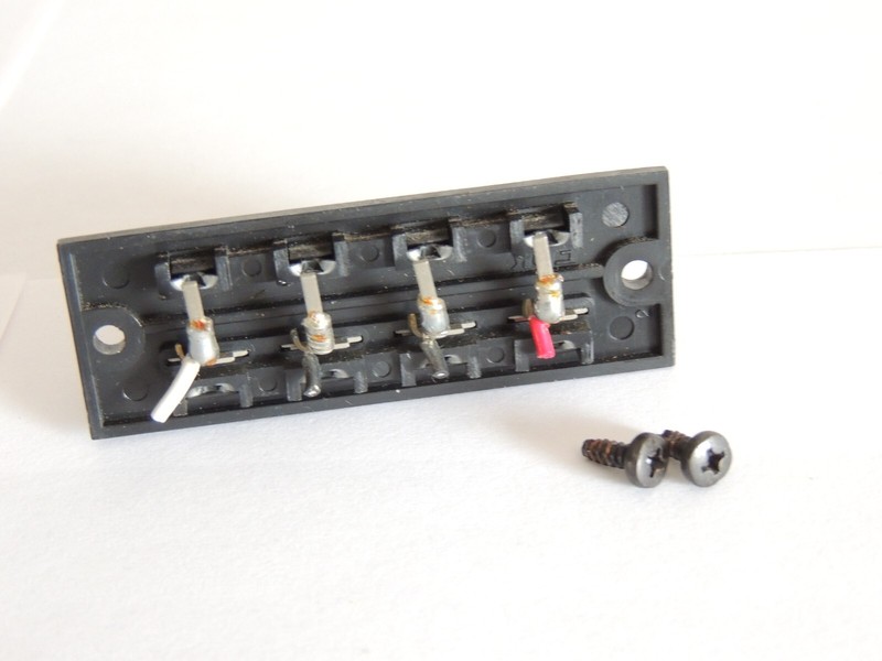 Yamaha CR-820 Speaker Output Terminal LA00194 gallery