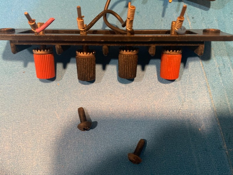 Pioneer SX-434 Stereo Receiver Parting Out - Speaker Jack Assembly gallery