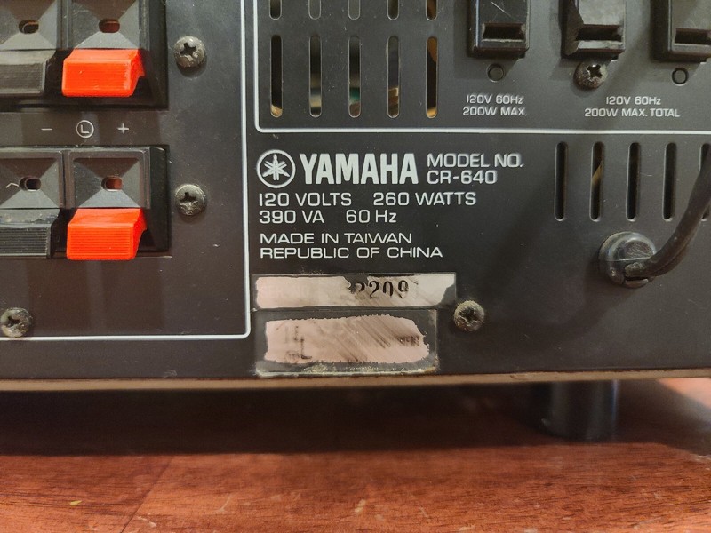 YAMAHA CR-640 Stereo Receiver Made in Japan USED Powers On/Sold AS-IS/For Parts gallery