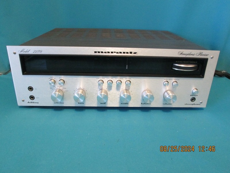 Vintage MARANTZ 2230 Stereophonic Receiver AM/FM (1972-74) SOLD gallery