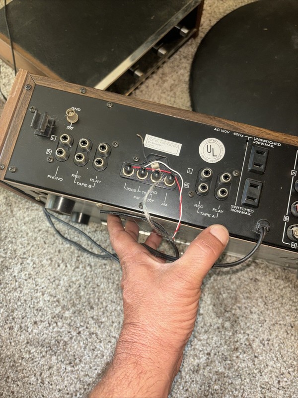 VINTAGE Kenwood KR-720 AM/FM Stereo Tuner Amplifier Receiver Tested gallery
