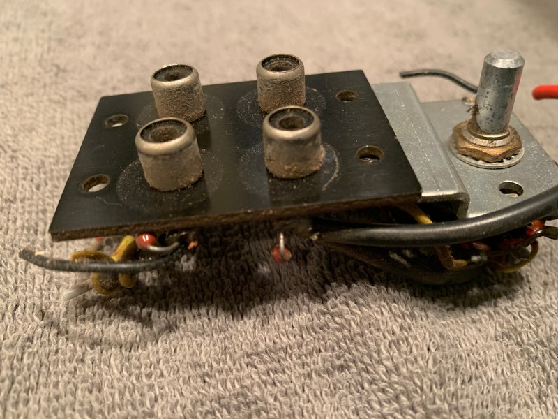 Kenwood KR-7070 Stereo Receiver Parting Out RCA Jacks and Switch gallery