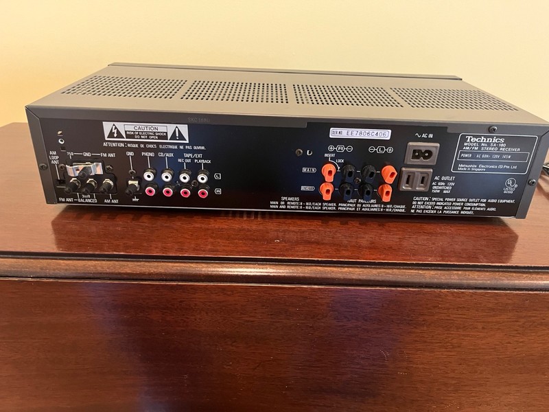 Vintage Technics SA-180 Stereo Receiver - Great Condition - Am/FM CD Aux gallery