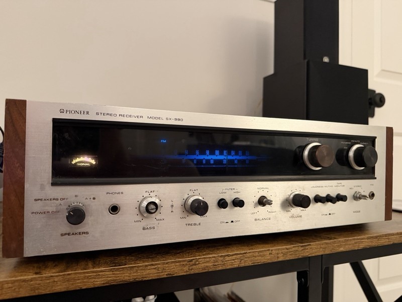 Pioneer SX-990 Vintage Stereo Receiver Wood Panel Analog Controls