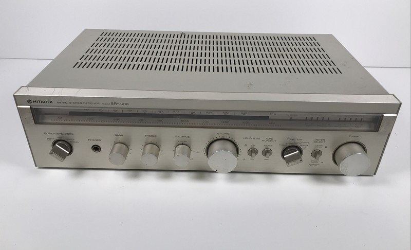 Hitachi Am-Fm Stereo Receiver SR-4010 silver plate vintage radio tuner