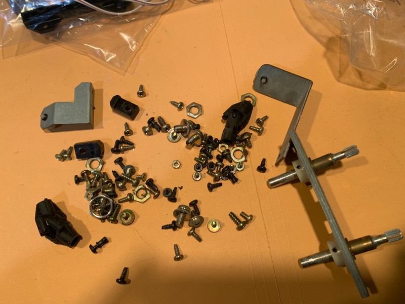 Yamaha CR-1040 Stereo Receiver Parting Out Tear Down Hardware