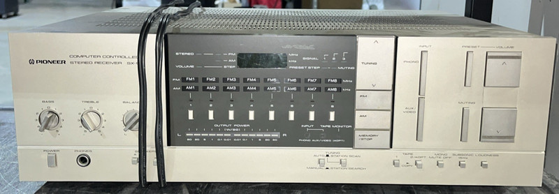 PIONEER COMPUTER CONTROLLED STEREO RECEIVER SX-6 gallery