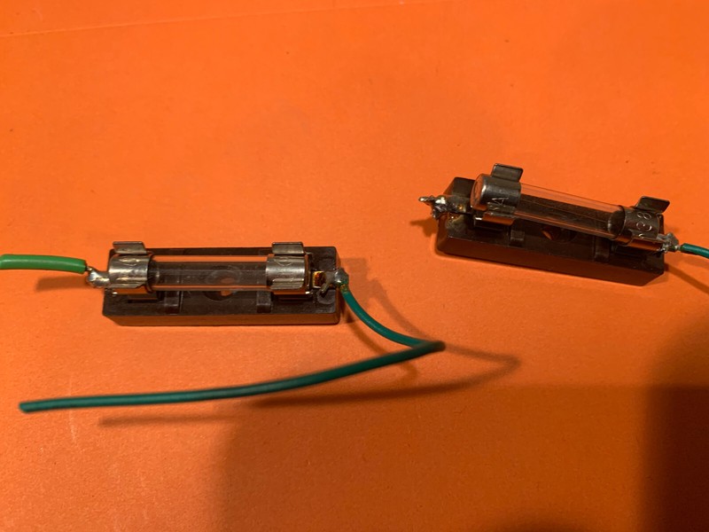 Harman Kardon 730 Stereo Receiver Parting Out Fuse and Holder (1 ONLY) gallery