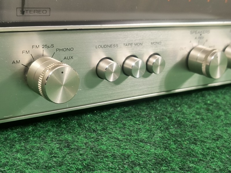 Vintage Realistic STA-52B AM/FM Stereo Receiver 31-2080 Made In Korea gallery