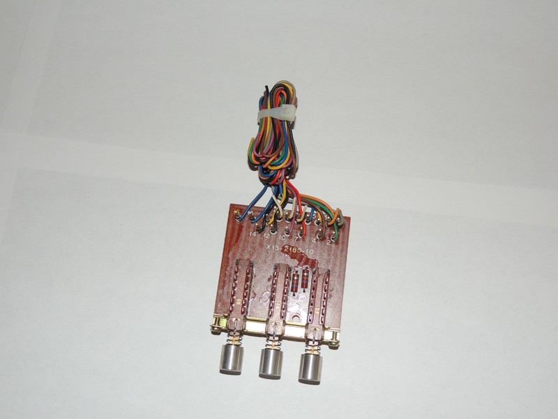 Kenwood Model Eleven Speaker Selector Switch & Knobs X13-2180-10 & K27-0015-04 gallery