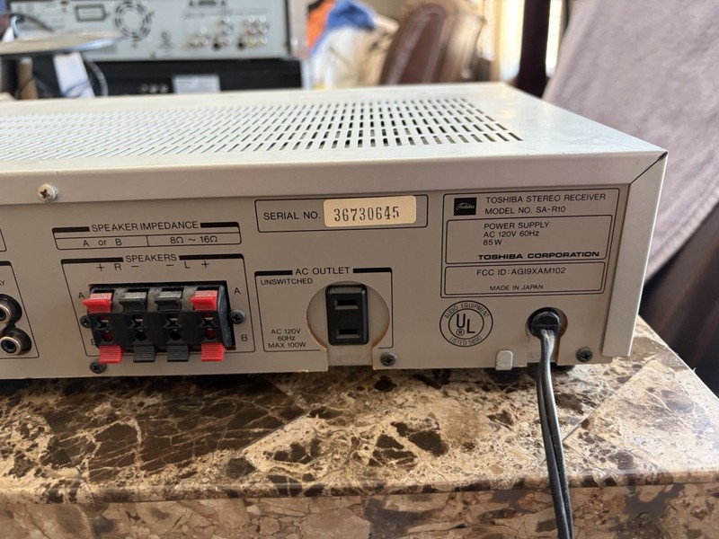 Toshiba SA-R10 Stereo Receiver Clean Works Excellent Made In Japan gallery