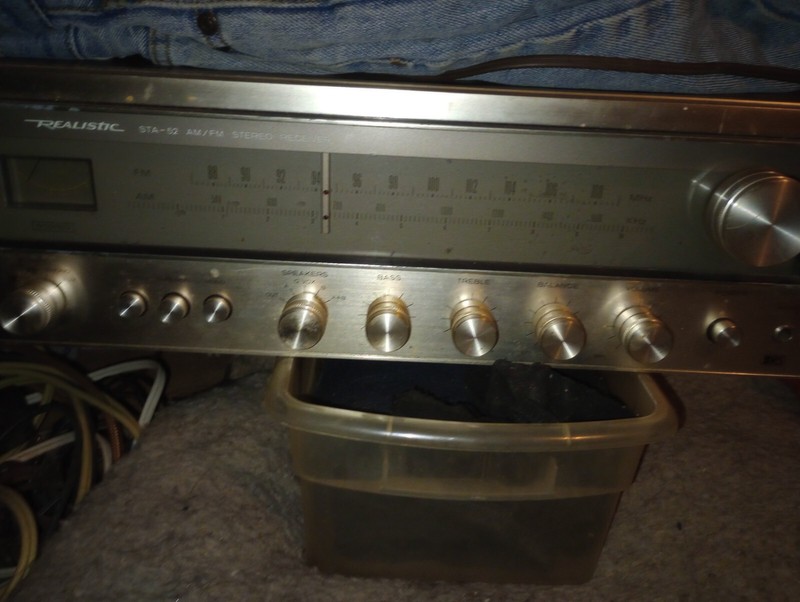 Realistic AM/FM Stereo Receiver STA-52B Wood Veneer Vintage Tested Works