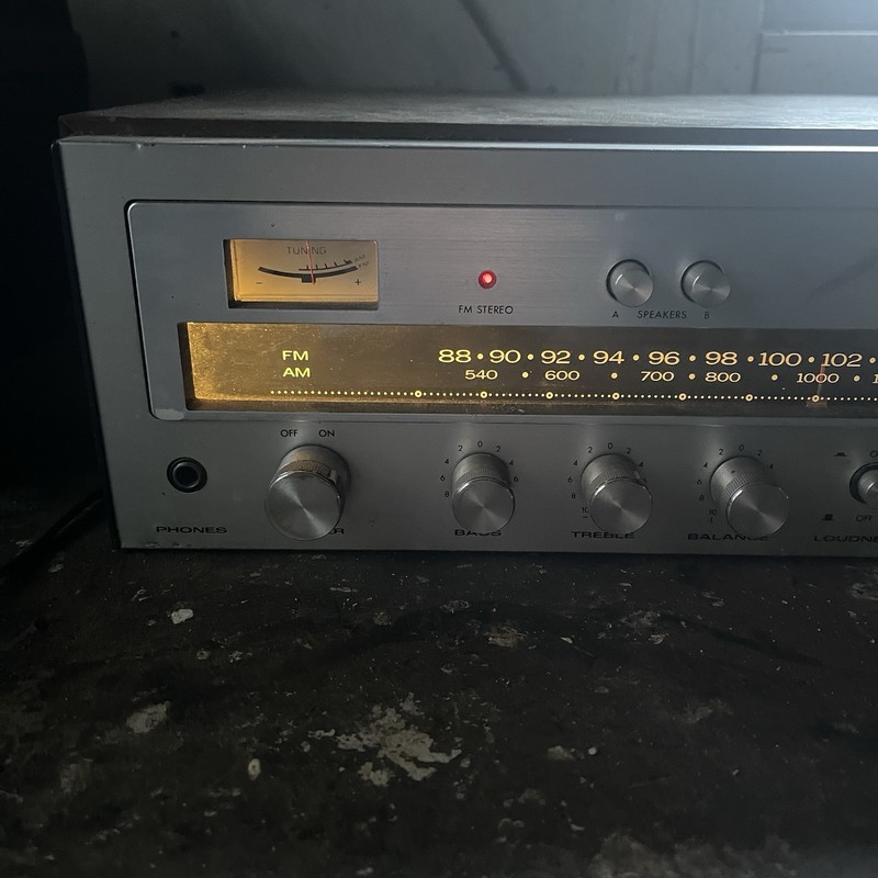 Vintage Kenwood KR-2600 AM/FM Stereo Receiver gallery
