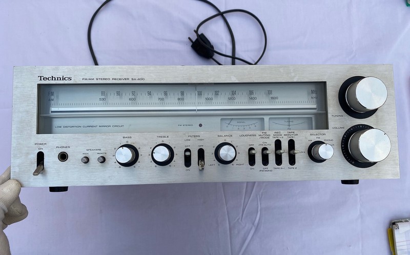 Vintage Technics SA-400 FM/AM Stereo Receiver Amp stopped working recently READ