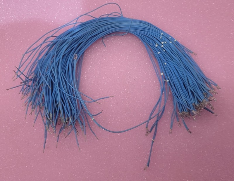 Lot of 10 - Grain of Wheat Miniature Bulb Lamps 5-7V @ 40mA w/ 12" Wire Leads gallery