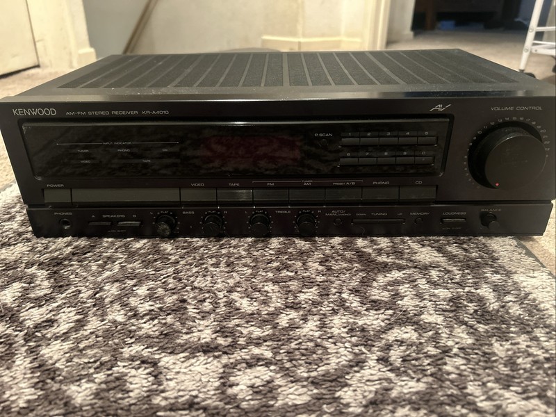Kenwood KR-A4010 AM/FM Stereo Receiver. Tested and Working