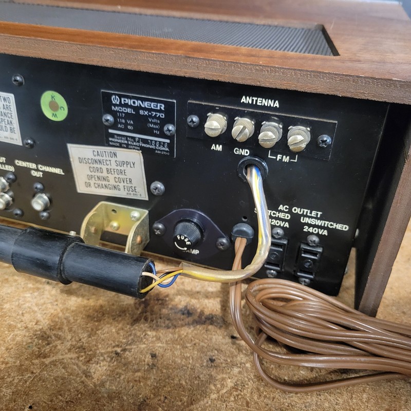 PIONEER SX-770 AM/FM STEREO RECEIVER SERVICED AND RECAPPED VINTAGE 1970'S gallery