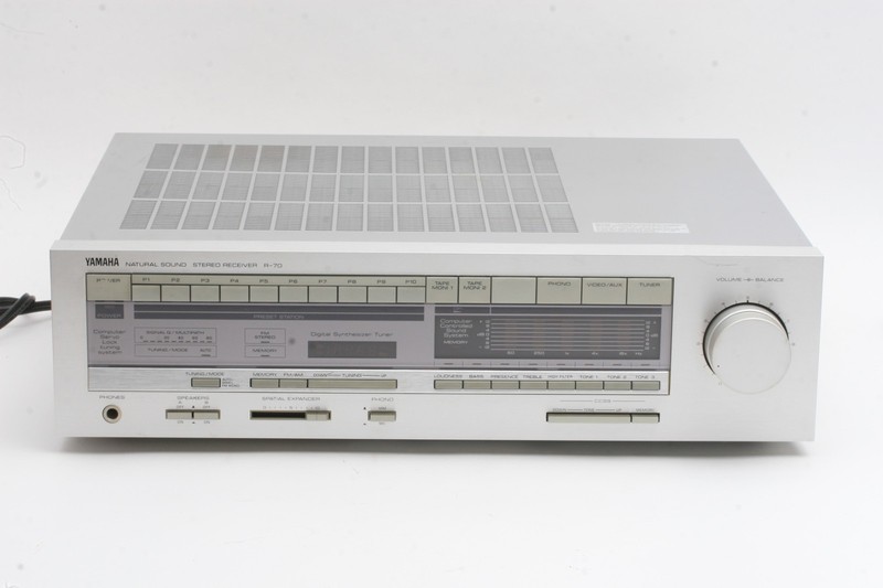 Vintage Yamaha R-70 Natural Sound Stereo Receiver (Tested!) gallery