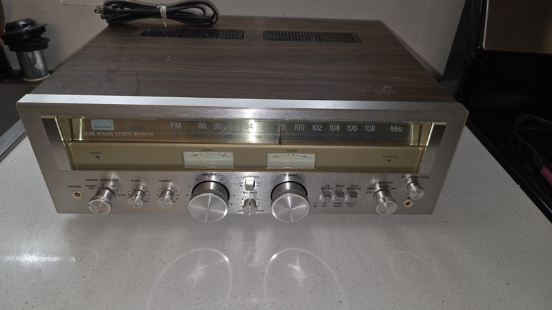 Sansui G-3000 AM/FM Pure power Stereo Receiver .