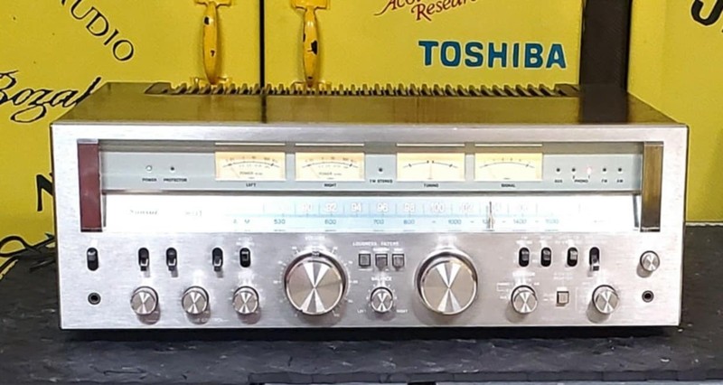 SANSUI G-801 STEREO RECEIVER. SERVICED