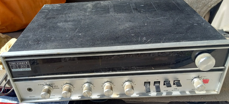 Fisher Futura 202 AM FM Stereo Reciever SN 31272
