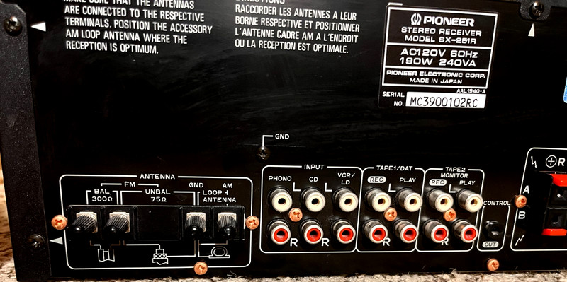 Vintage Pioneer SX-251R Stereo AM/FM Receiver (No Remote) Made in Japan gallery