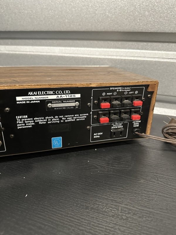 Akai AA-1125 Vintage Stereo Receiver & Tuner Wood Case - Turns On Read gallery