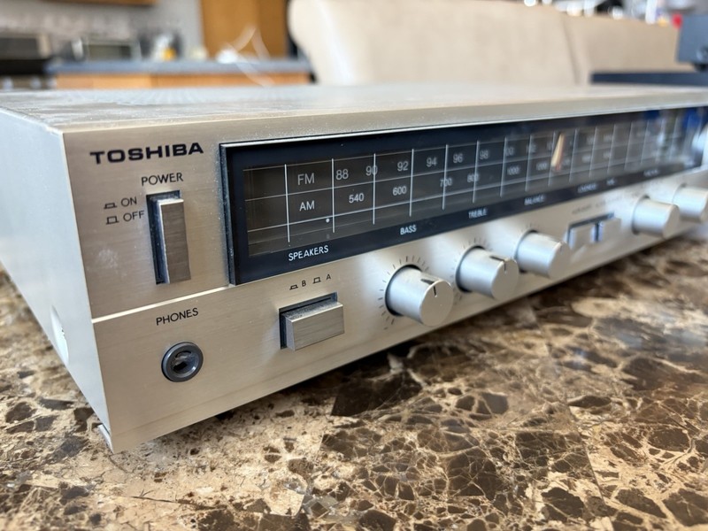 Toshiba SA-R10 Stereo Receiver Clean Works Excellent Made In Japan gallery