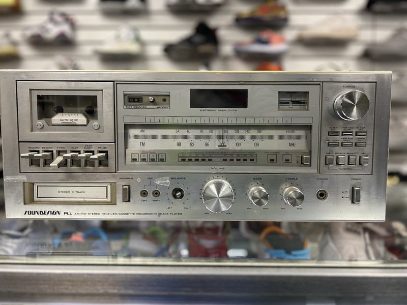 Vintage Soundesign PLL AM-FM Stereo Receiver/ 8 Track Recorder 5943 Tested