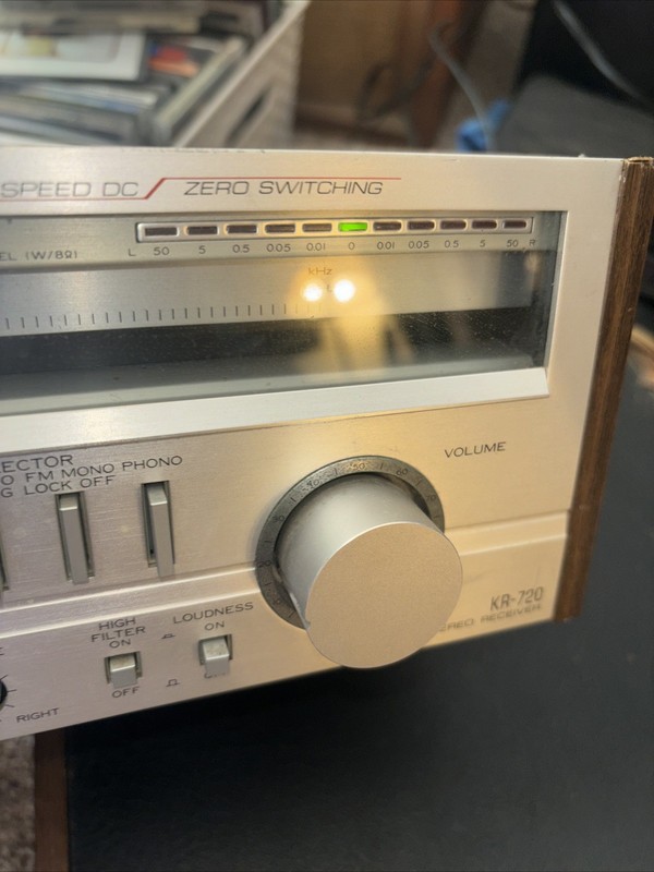 VINTAGE Kenwood KR-720 AM/FM Stereo Tuner Amplifier Receiver Tested gallery